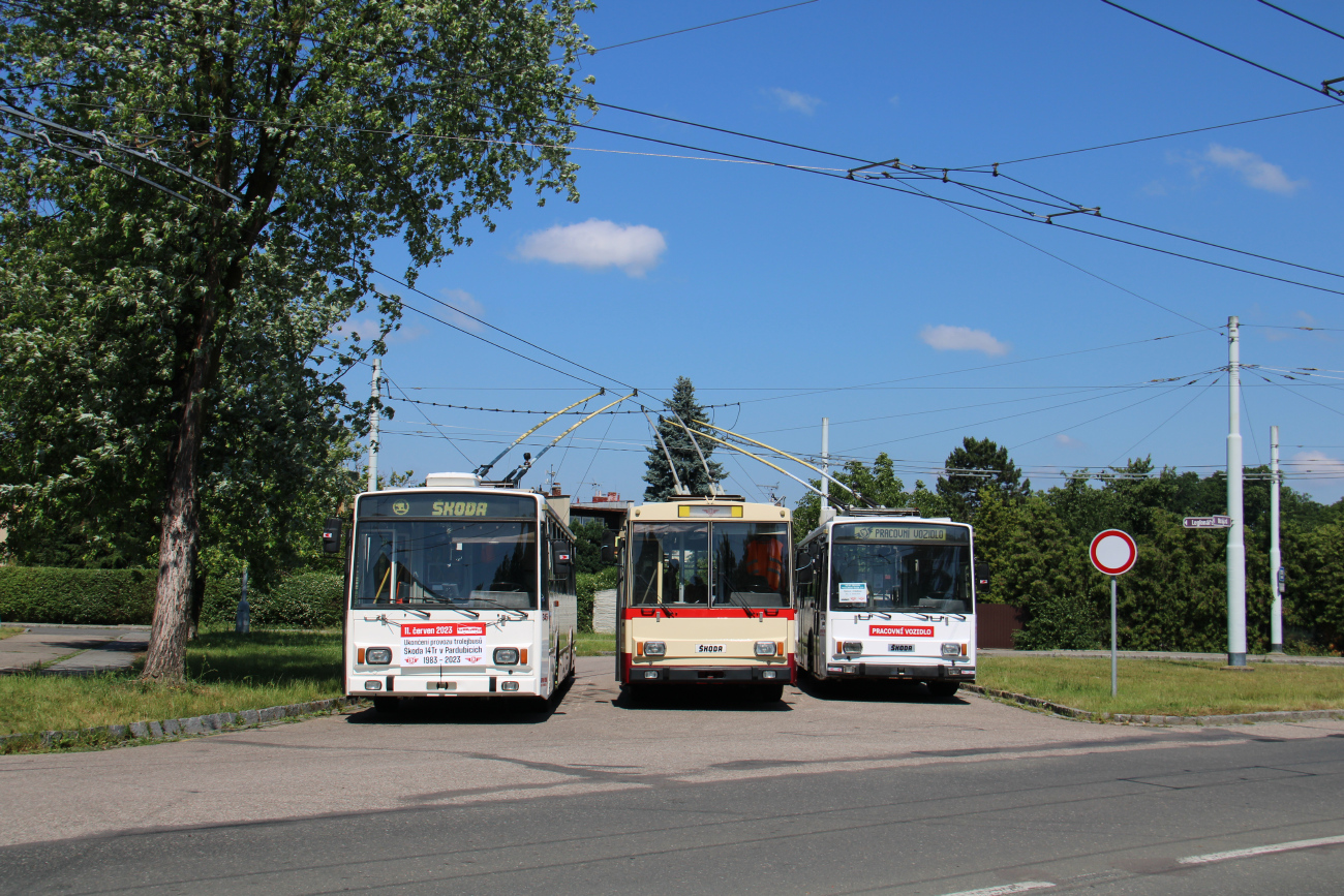 Pardubice, Škoda 14Tr08/6 Nr. 311; Pardubice, Škoda 14Tr13/6M Nr. 376