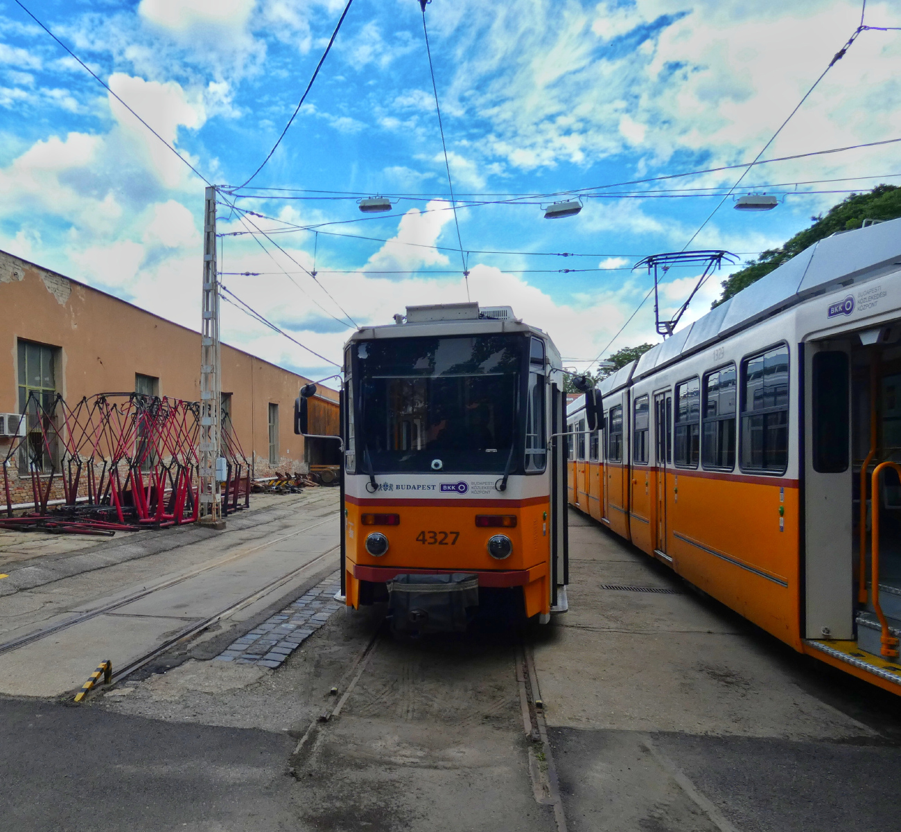 Будапешт, Tatra T5C5K2 № 4327; Будапешт — Трамвайные депо