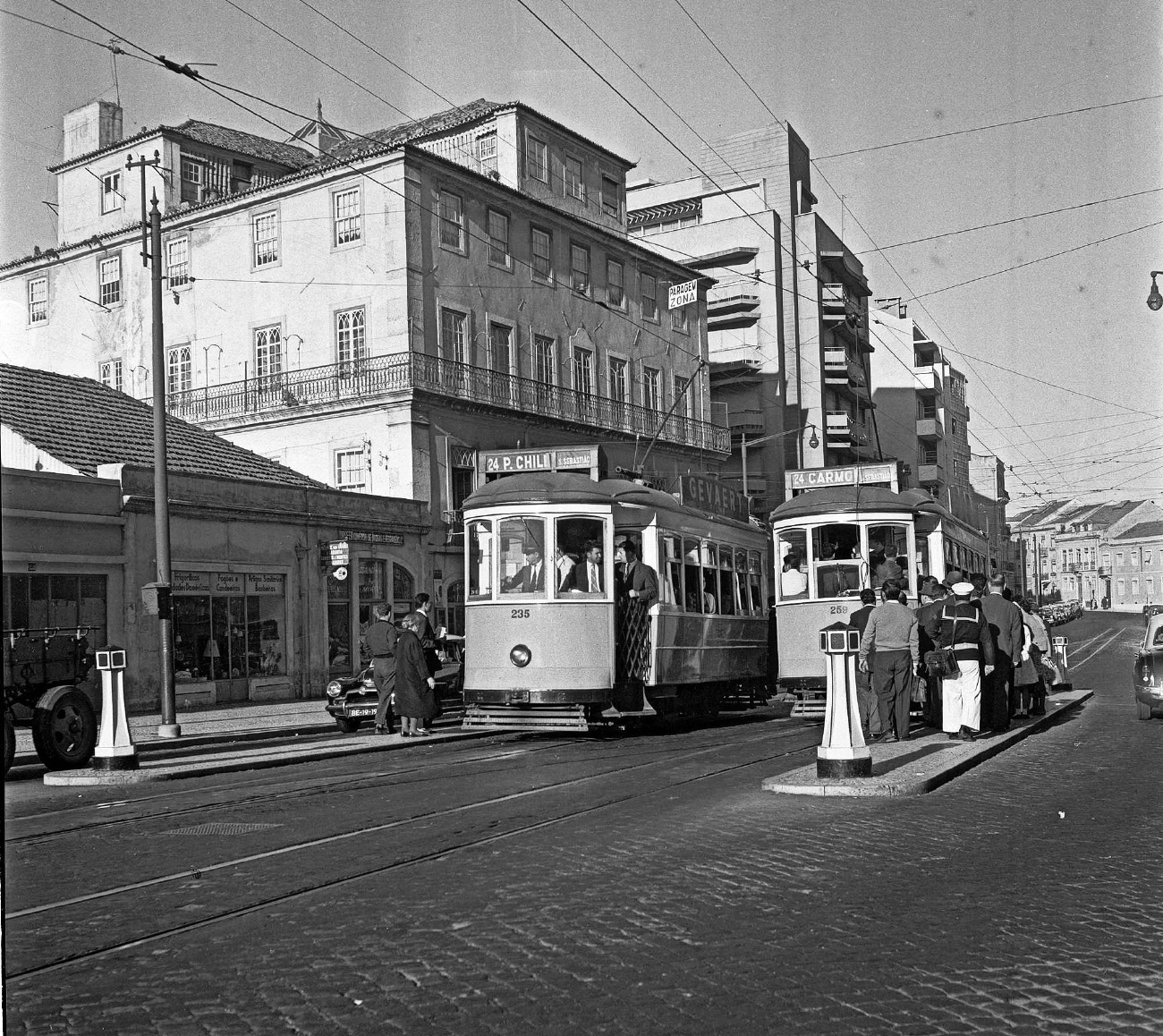 Лиссабон, Carris 2-axle motorcar (Standard) № 235; Лиссабон — Все — Старые фотографии