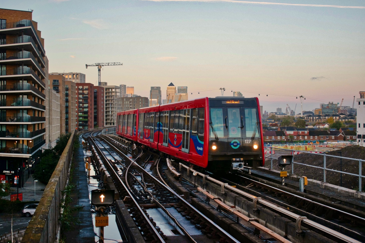 Лондон, DLR B2009 № 127