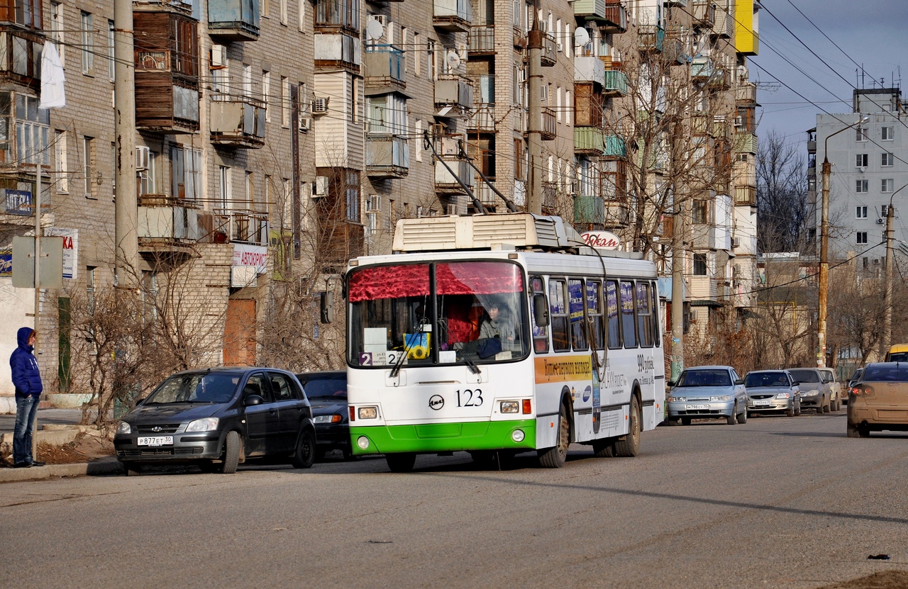 Astrachanė, LiAZ-5280 nr. 123
