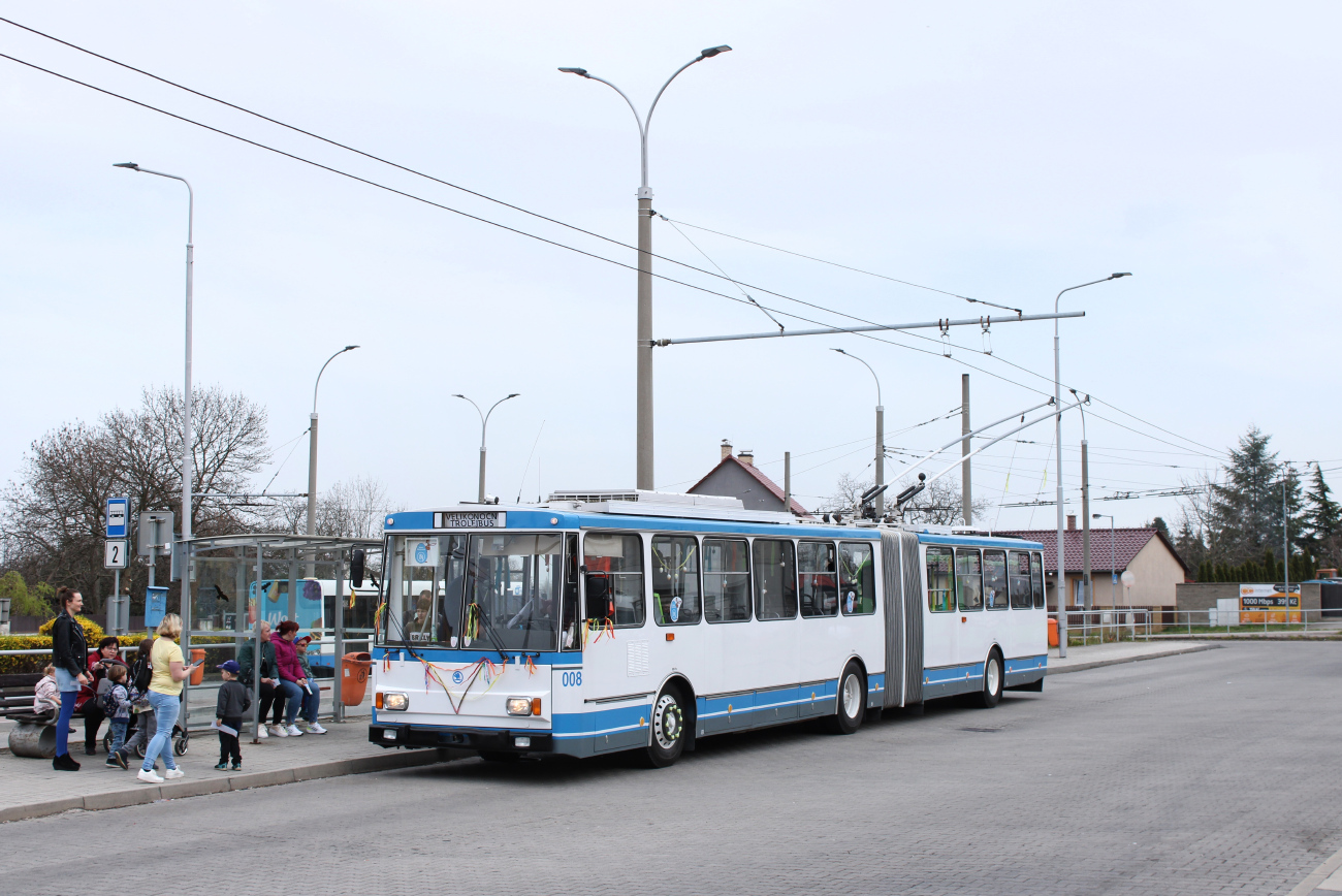 Chomutov, Škoda 15Tr11/7 č. 008