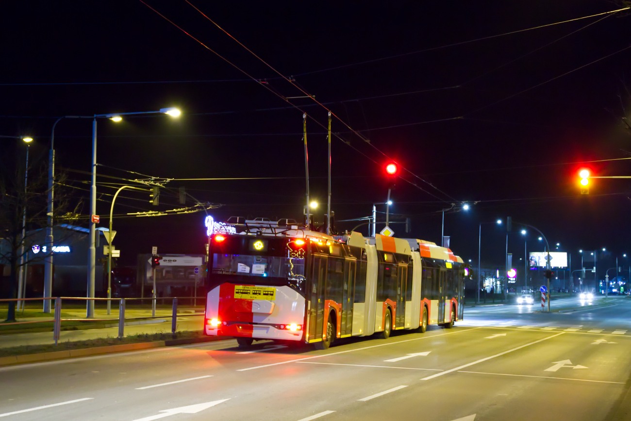 Прага, Škoda-Solaris 24m (Škoda 38Tr) № 420; Пльзень — Новые троллейбусы с завода Шкода