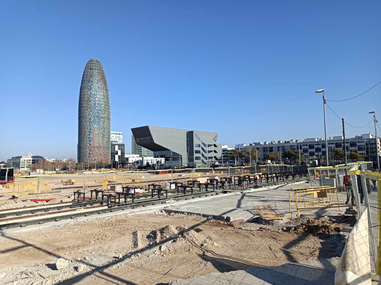 Barcelona — Construction of the connection between the two tram lines on Diagonal