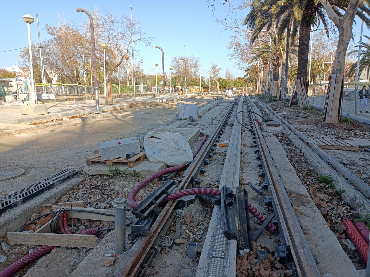 Barcelona — Construction of the connection between the two tram lines on Diagonal