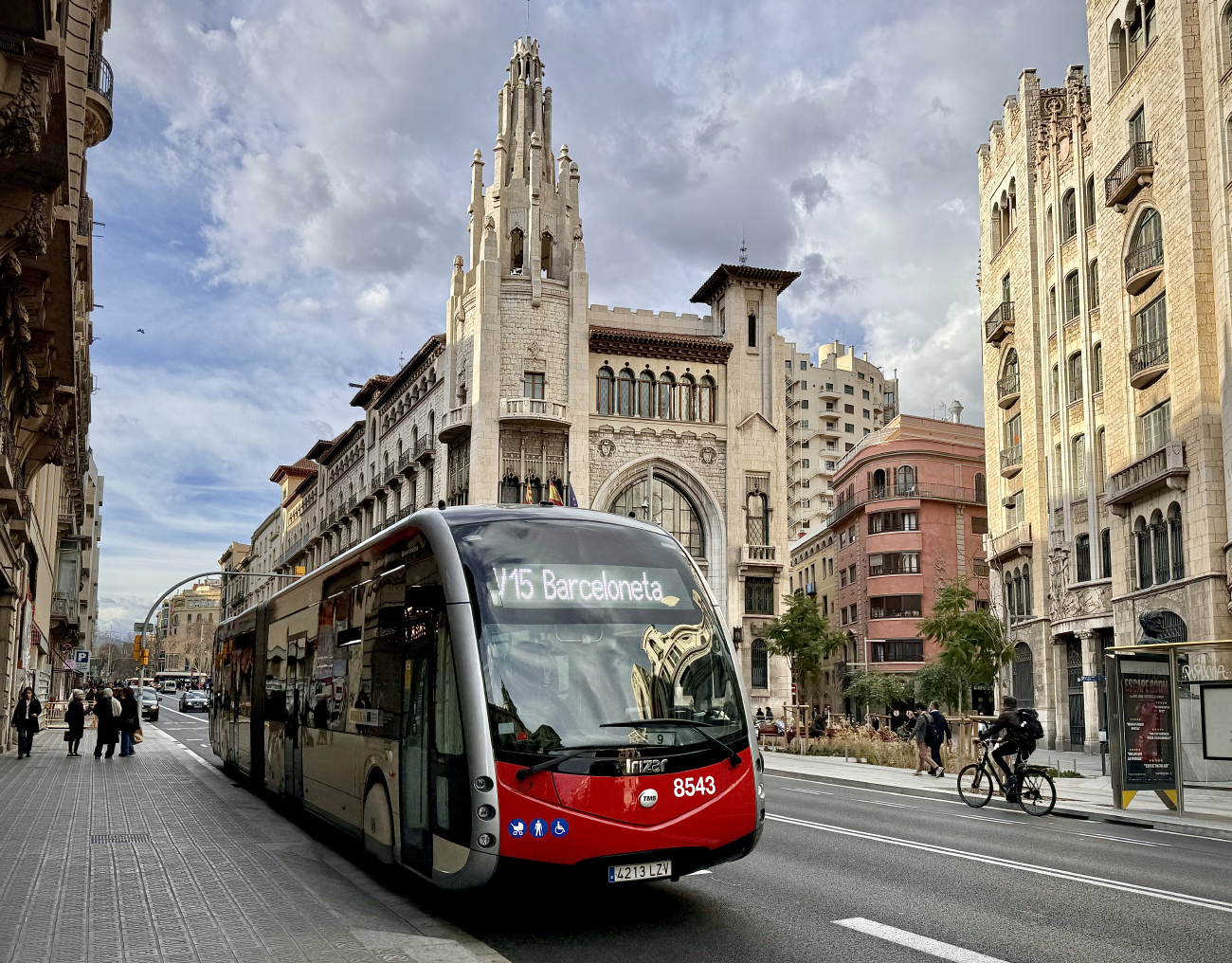 Barcelona, Irizar ie tram 18 № 8543