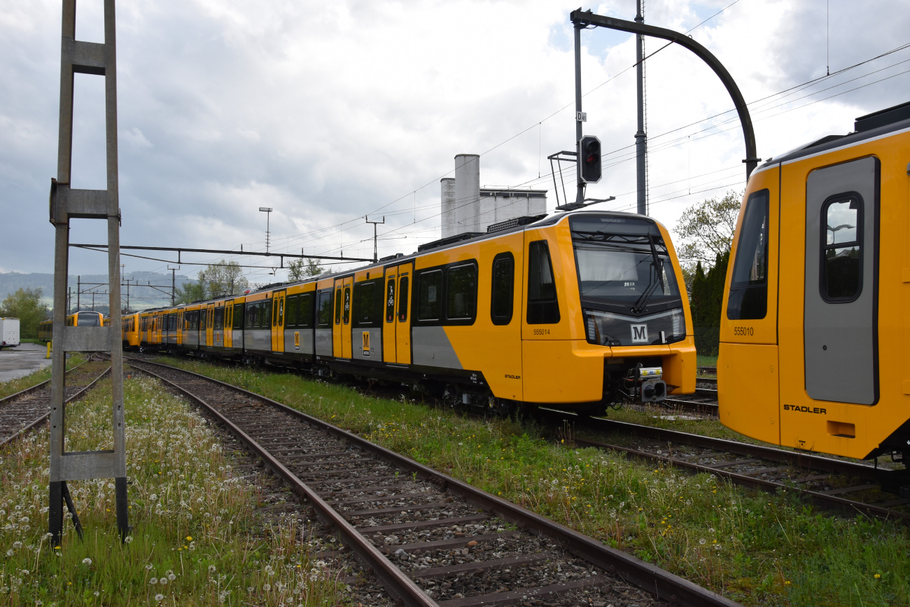 Newcastle upon Tyne — Metro; Rheineck — Miscellaneous Photos