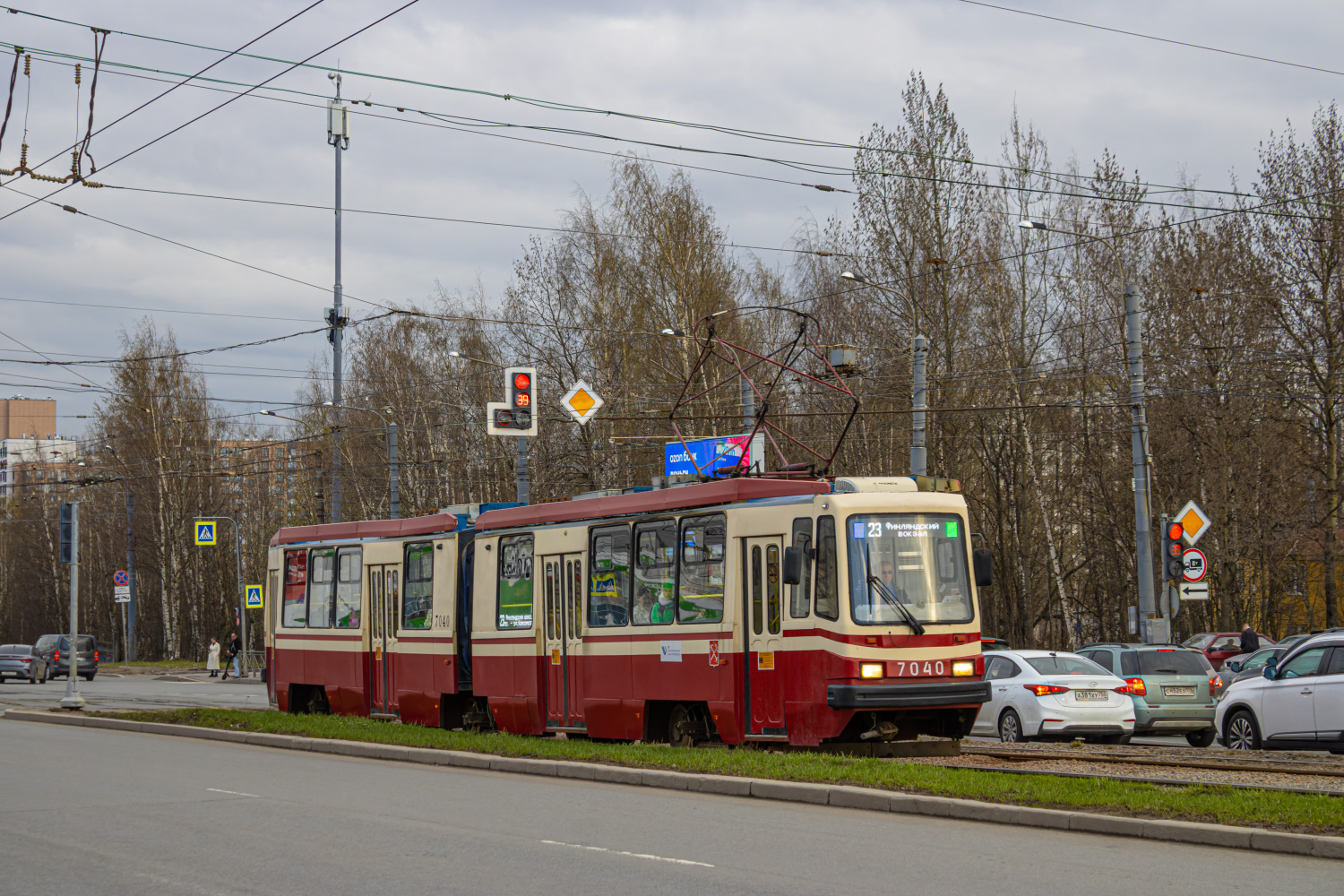 Sankt Petersburg, LVS-86M2 Nr. 7040