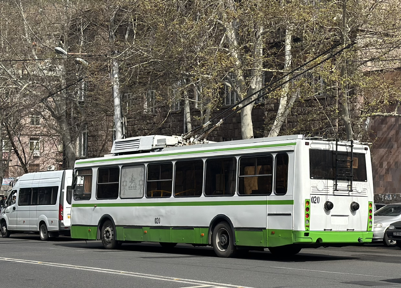 Jerevan, LiAZ-5280 # 020