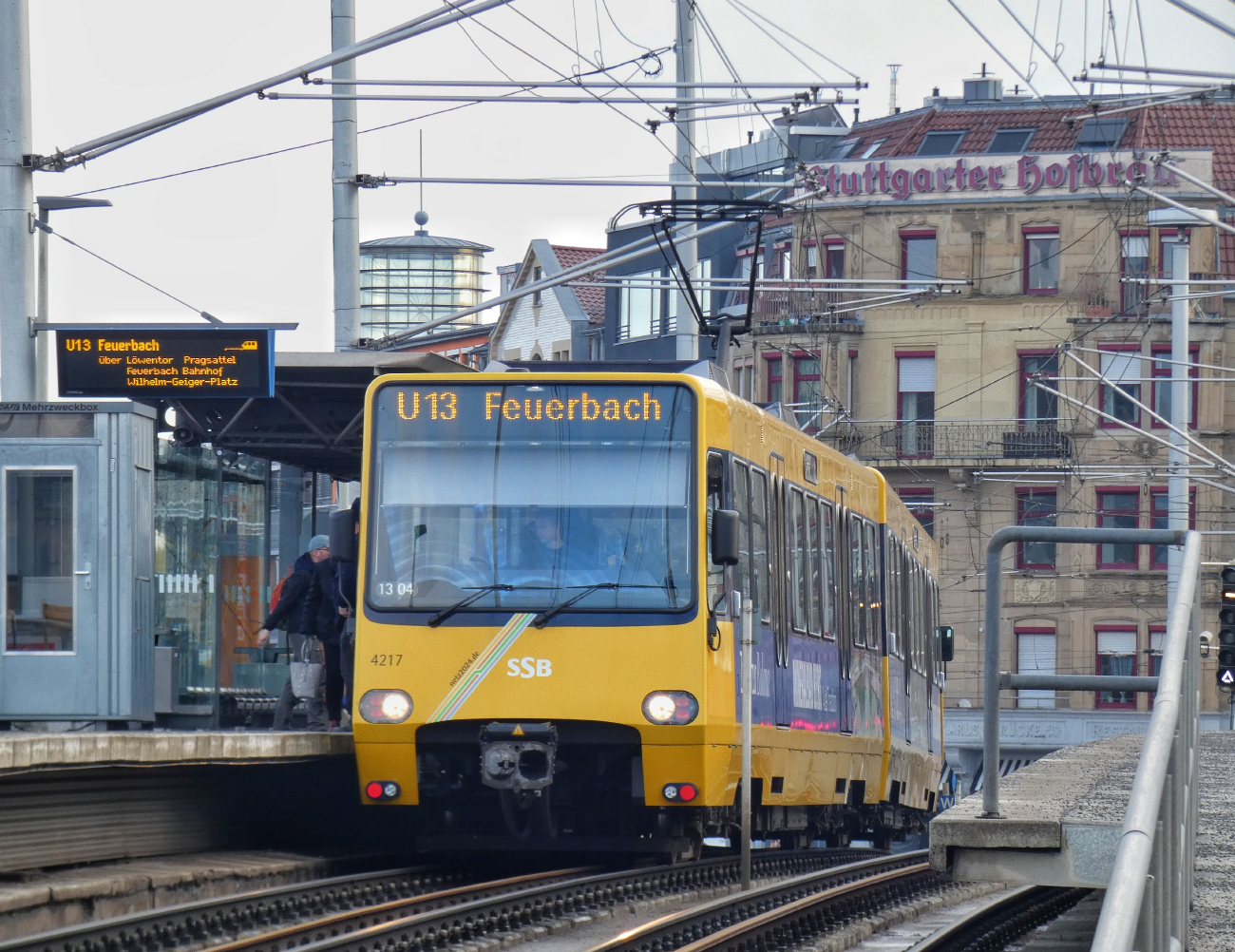 Stuttgart, Duewag DT8.S Nr 4217