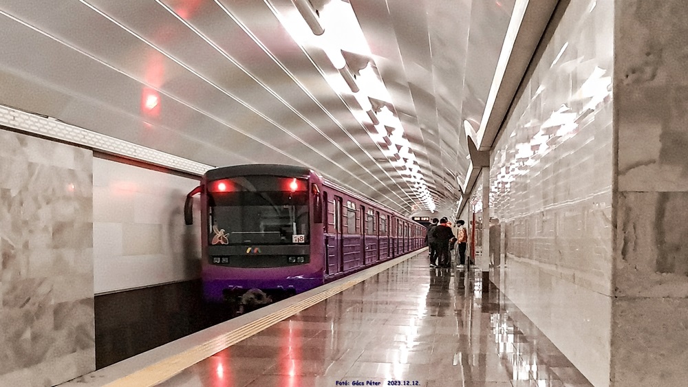 Baku, 81-717.5М (MVM) nr. 2521; Baku — Metro; Baku — Miscellaneous Photos