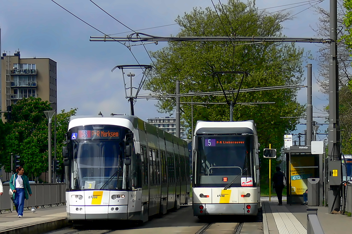 Antwerpen, Bombardier Flexity 2 # 7351; Antwerpen, Siemens MGT6-1-2B # 7270