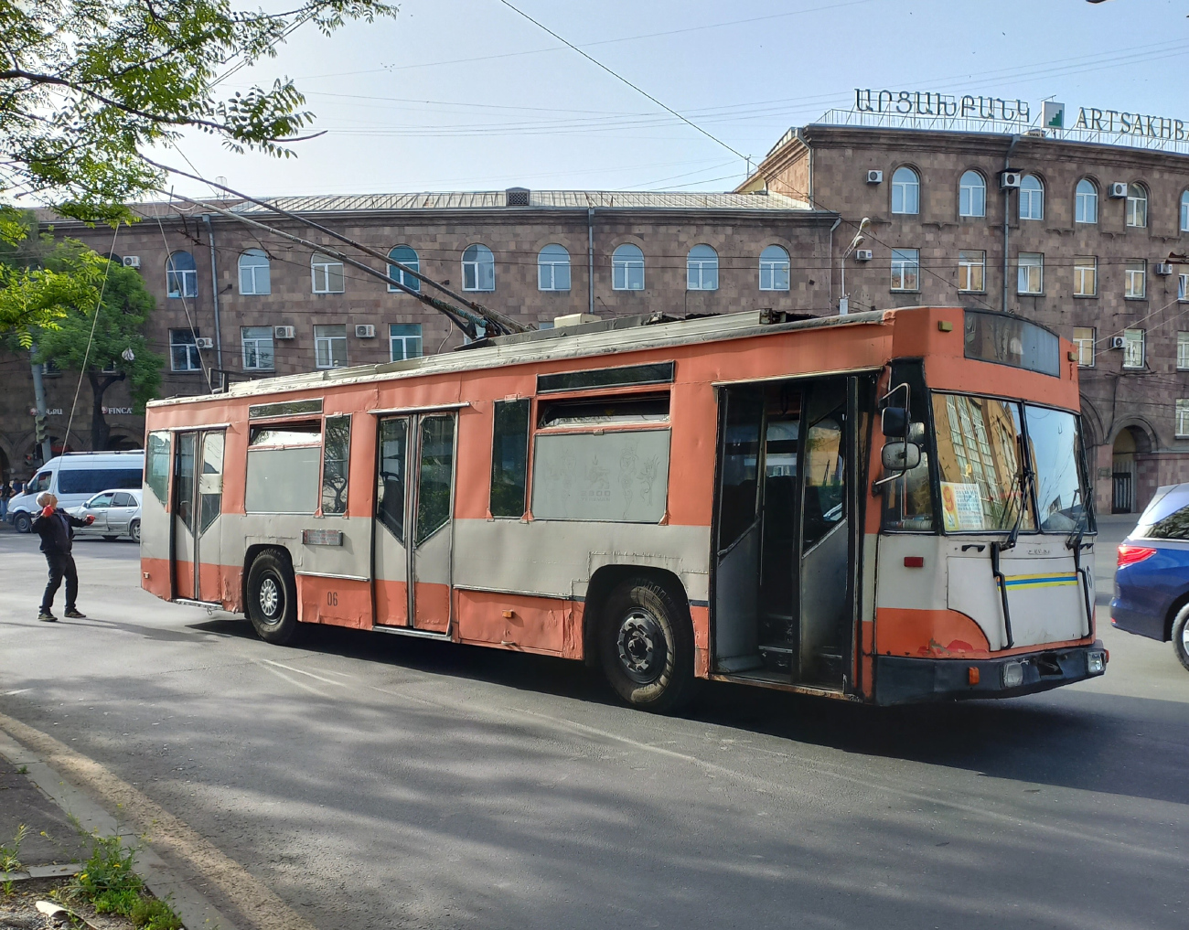 Ереван, Škoda 14Tr № 06; Ереван — Происшествия