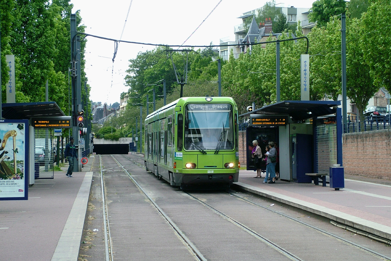 Rouen, Alstom TFS2 — 826; Rouen — Tramway Lines and Infrastructure