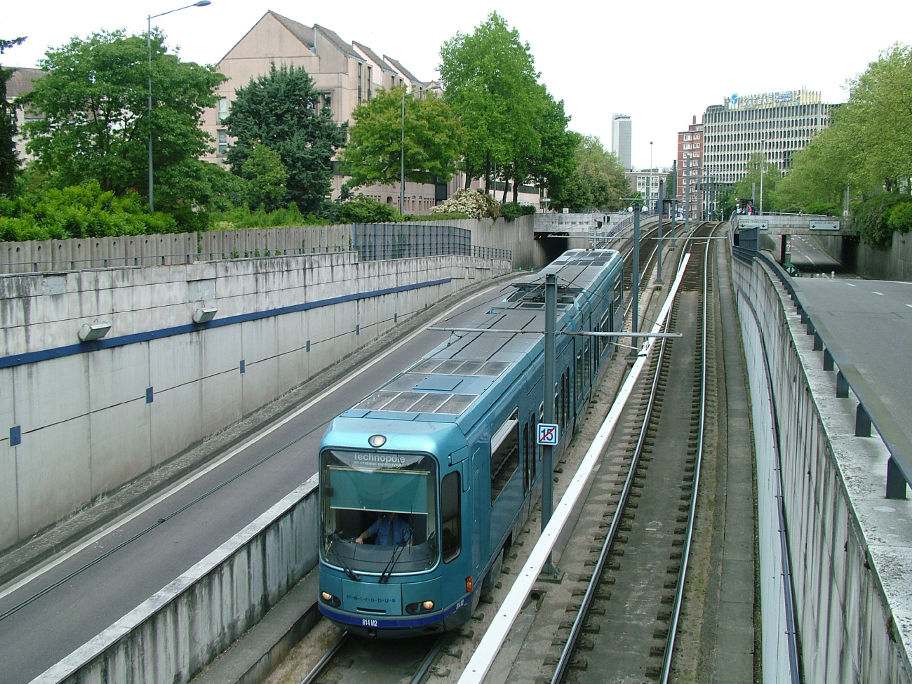 Rouen, Alstom TFS2 č. 814; Rouen — Tramway Lines and Infrastructure