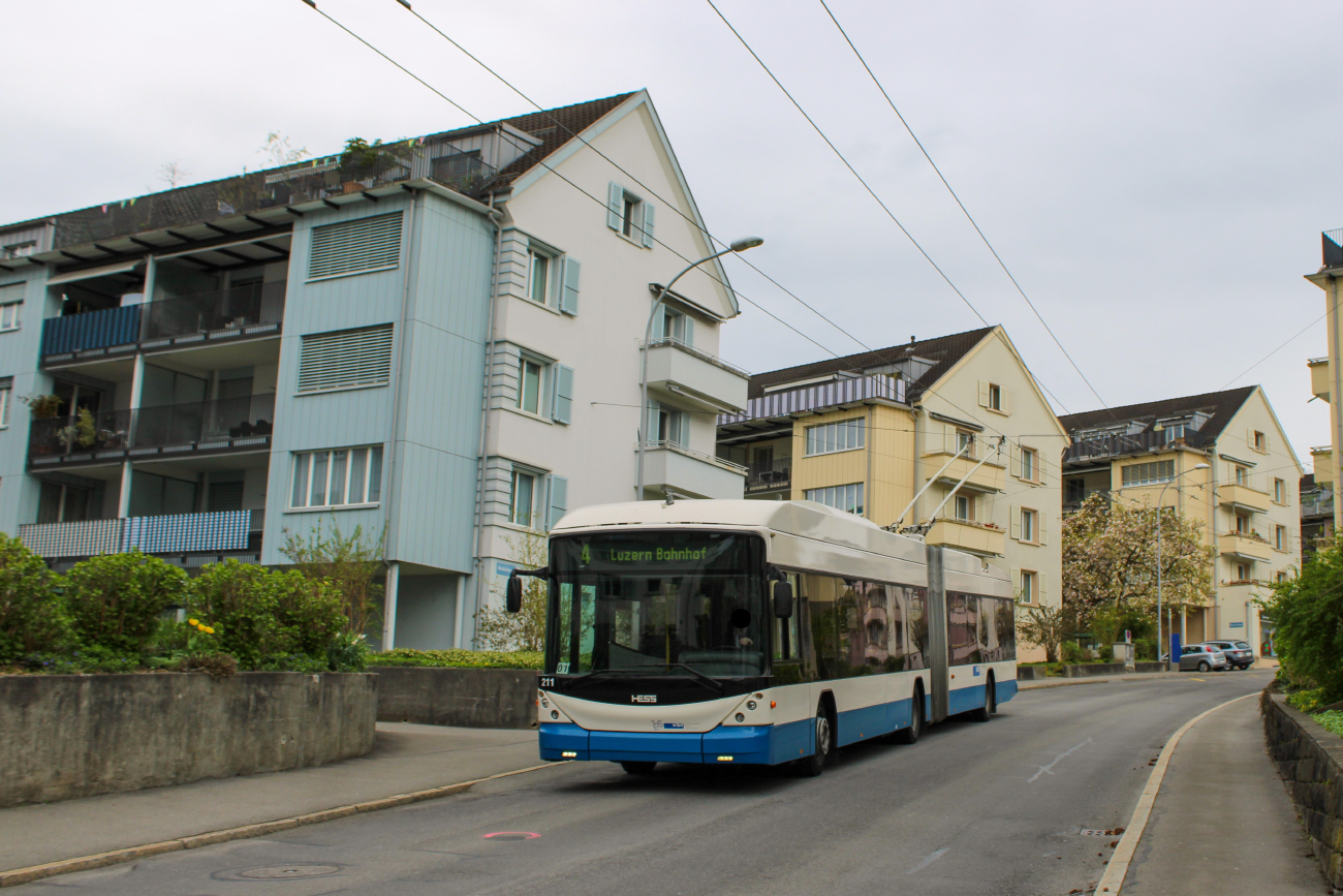 Lucerne, Hess SwissTrolley 3 (BGT-N2C) č. 211