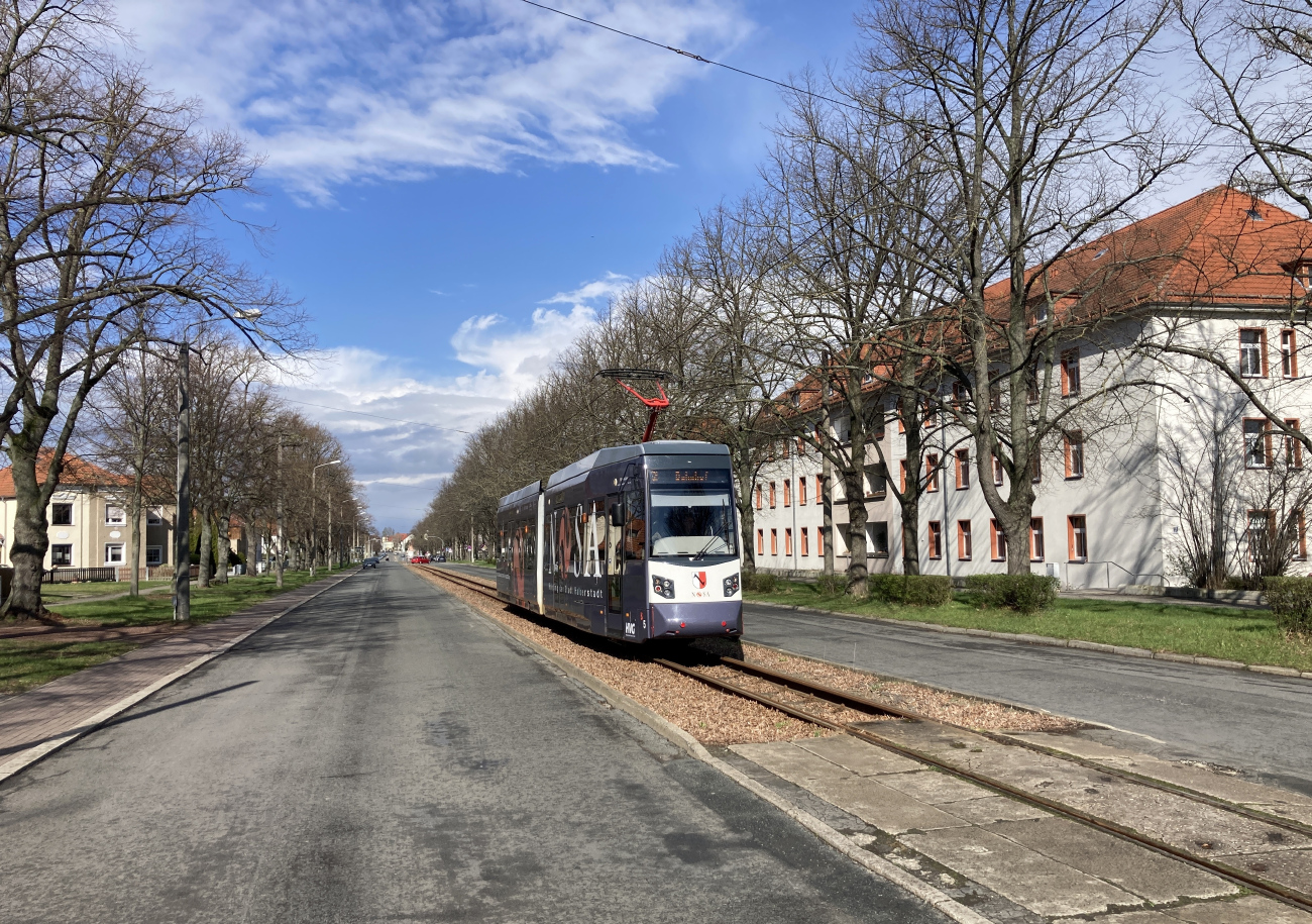 Halberstadt, Leoliner Fahrzeug-Bau Leipzig NGTW6H # 5; Halberstadt — Line to Klus
