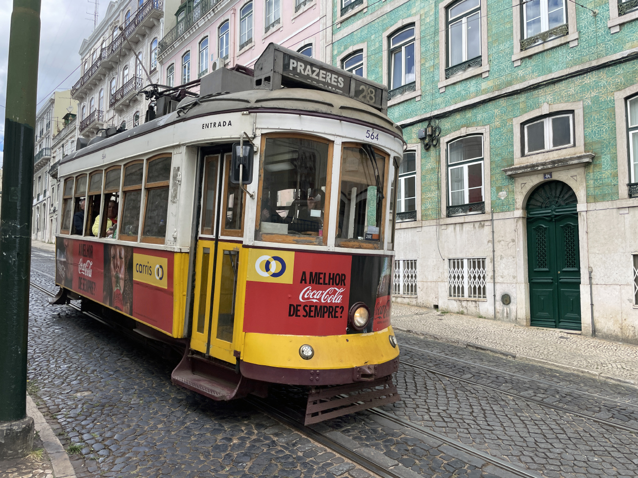 Lisbon, Carris 2-axle motorcar (Remodelado) Nr 564