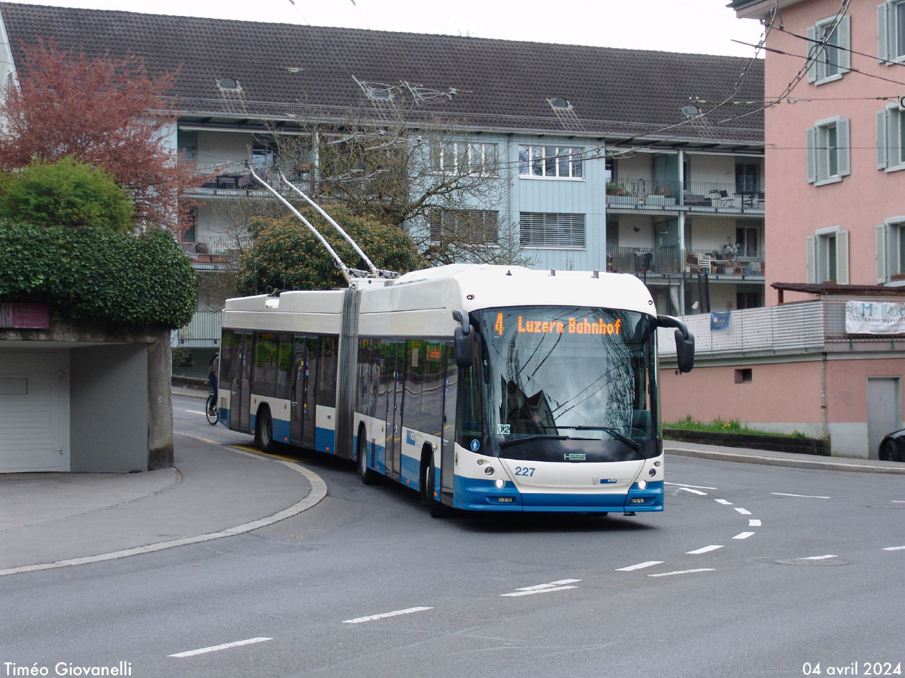 Lucerne, Hess SwissTrolley 4 (BGT-N2D) N°. 227
