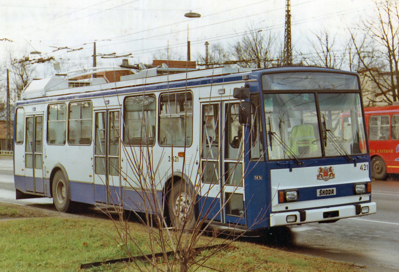 Рига, Škoda 14Tr18/6M № 2-421