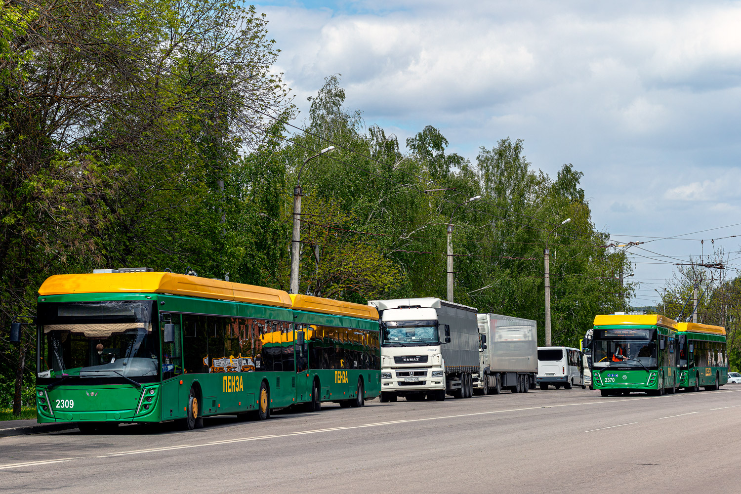 Пенза, УТТЗ-6241.01 «Горожанин» № 2309; Пенза, УТТЗ-6241.01 «Горожанин» № 2370; Пенза — Разные фотографии