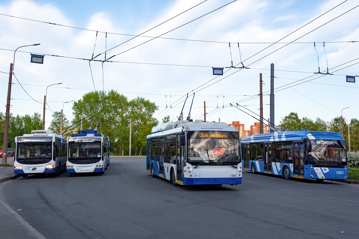 Санкт-Петербург, Тролза-5265.00 «Мегаполис» № 1333; Санкт-Петербург, Тролза-5265.08 «Мегаполис» № 1001